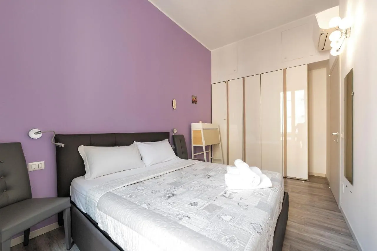 A due passi da Piazza Firenze Apartment Milano Italia