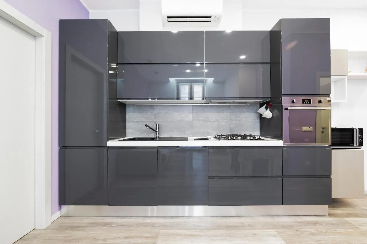 A due passi da Piazza Firenze Apartment Milano Italia