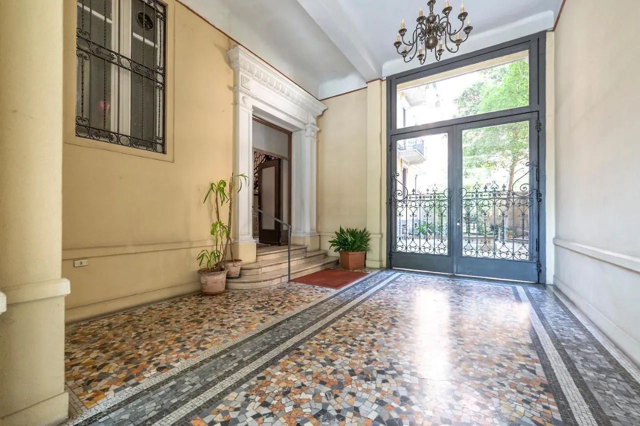 A due passi da Piazza Firenze Apartment Milano